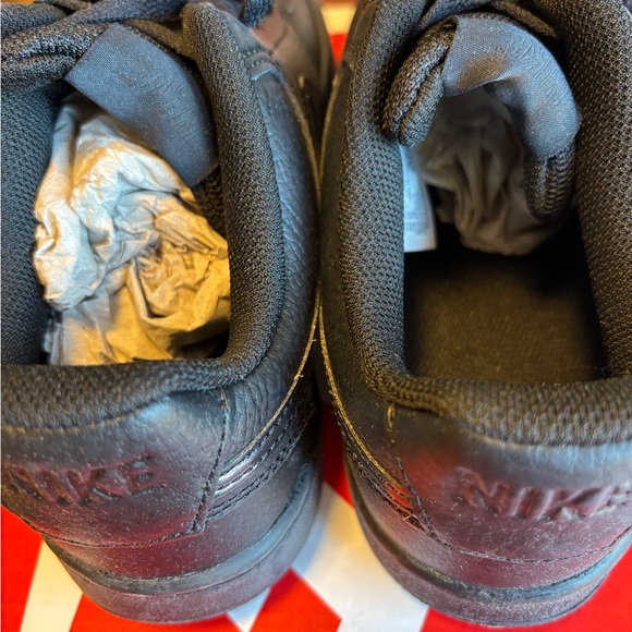 Nike COURT/VISION LOW Triple Black Women’s Sneakers in Size 9M BNIB - Picture 9 of 15